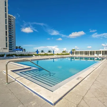 Pavilion Beach Front Apartment With Balcony Miami Beach Exterior photo